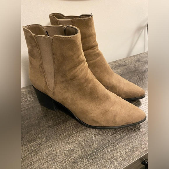Suede heel boots - Picture 4 of 4